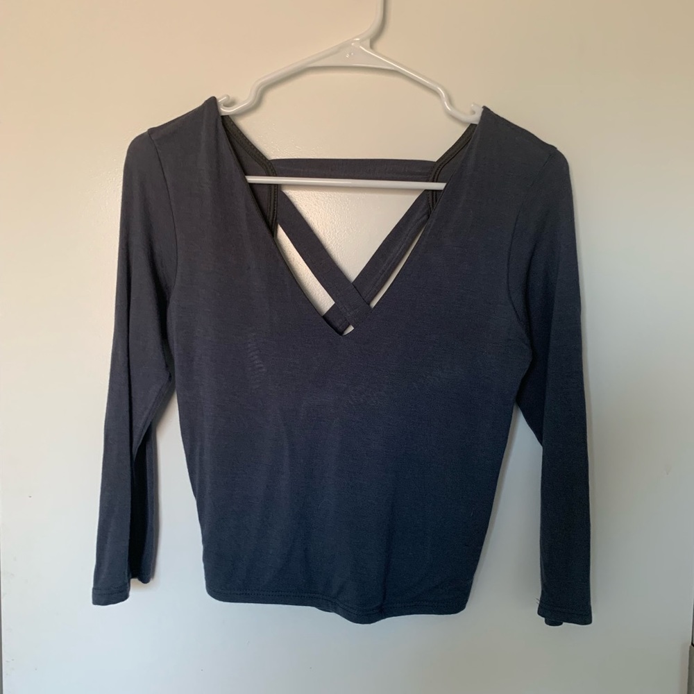 3 quarter sleeve backless shirt